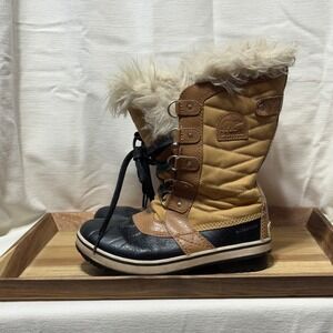 Sorel Youth Snow Boots Waterproof Insulated Tan Black Fur Lined Size 4